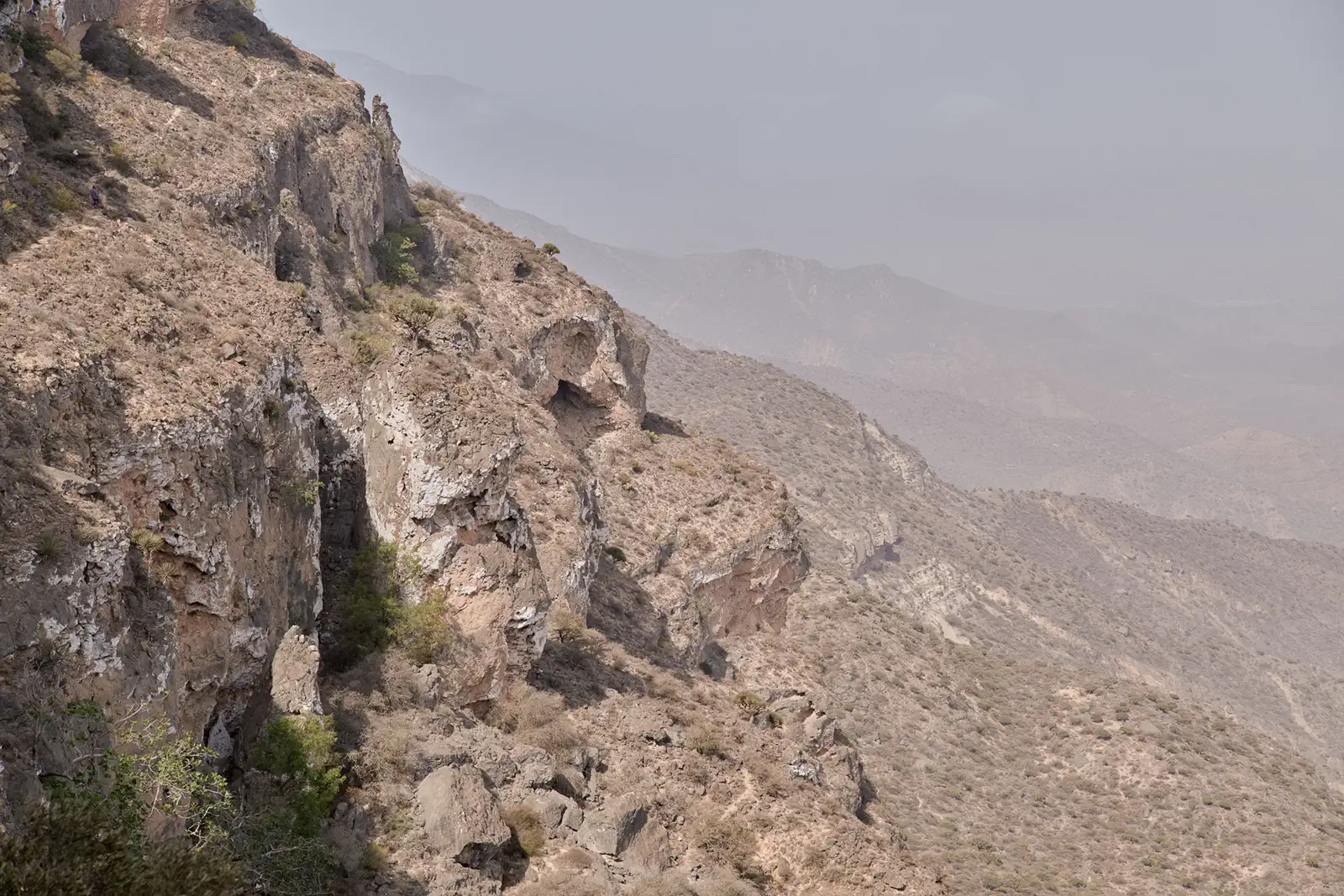 mountains on the coast of dubai